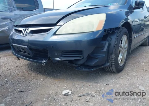 2007 Honda Accord 2.4 Se z USA, uszkodzony, nr VIN 1HGCM553X7A002636